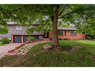 11209 Dover Ct, Yukon, OK 73099-8049