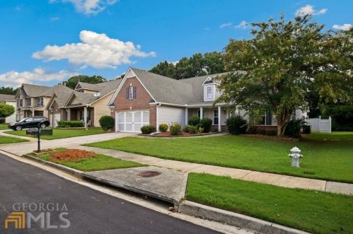 3360 Gardenside Dr, Loganville, GA 30052-7900