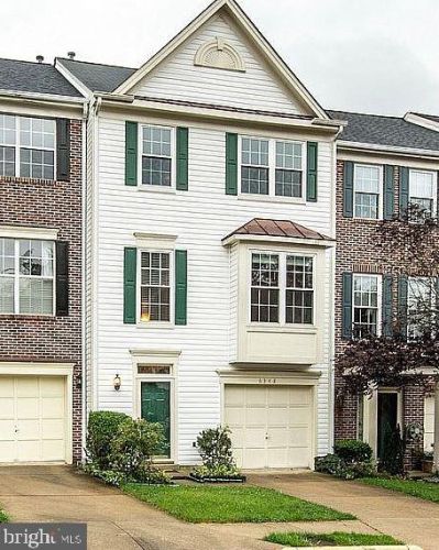 6348 Dakine Cir, Springfield VA  22150-1194 exterior