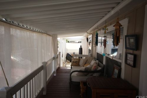 9850 Garfield Ave, Huntington Beach CA  92646-2402 exterior