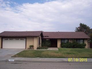 43310 Vista Sierra Dr, Lancaster, CA 93536-6614