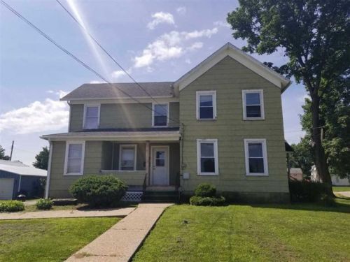 921 Rose St, Kewanee, IL 61443-2627