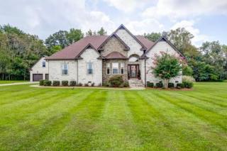 311 Arlis Gene Cir, Lafayette, TN 37083-6219