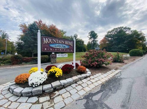 181 Fieldstone Dr, Londonderry, NH 03053-2711