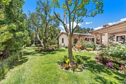 11844 Red Hl Ave, Santa Ana CA  92705-3100 exterior