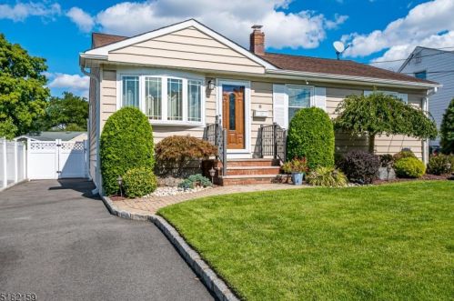 8 Harrison Ave, Iselin, NJ 08830-2212