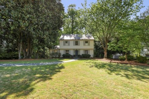 2835 Castlewood Dr, Atlanta GA  30327-1203 exterior