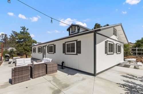 39970 Calle Bellagio, Temecula CA  92592-8620 exterior