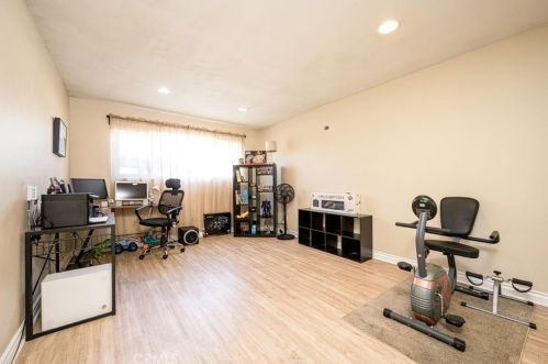 1527 Beacon Ave, Anaheim CA  92802-1313 exterior
