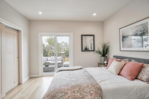 260 Girard St, San Francisco CA 94134-2110 exterior