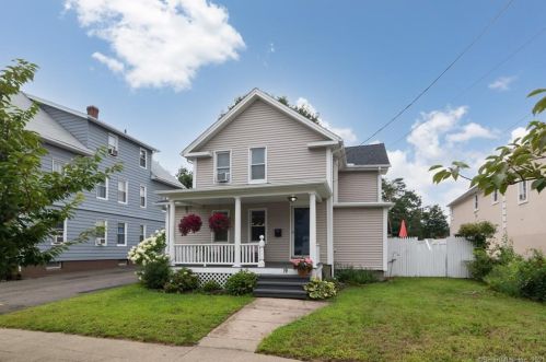 19 Washington St, Wallingford, CT 06492-3527