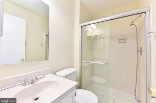 10350 Castlehedge Ter, Silver Spring MD 20902-5808 exterior