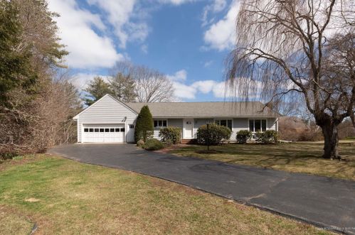 1 Ox Point Dr, Kittery, ME 03904-5523