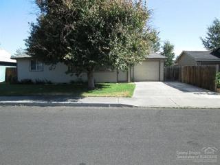 3146 Pumice Pl, Eagle Crest OR  97756-7827 exterior