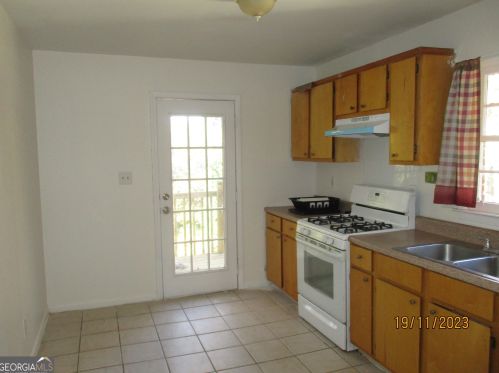 2783 Hedgewood Dr, Atlanta GA  30311-1231 exterior