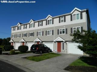 52048 Johanna Dr, Scappoose, OR 97056-3736