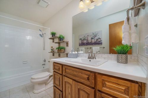 12282 Villanova Dr, Aurora CO 80014-1905 exterior