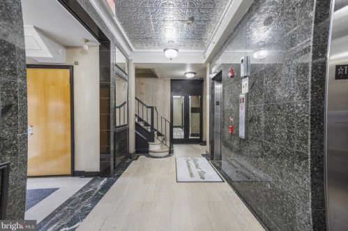 1939 Chestnut St, Philadelphia PA  19103-3504 exterior
