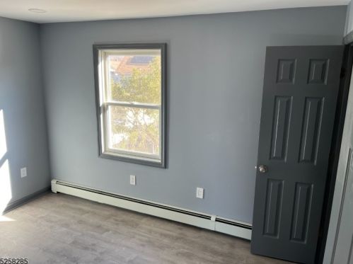 60 Franklin Pl, Paterson NJ 07512-2689 exterior