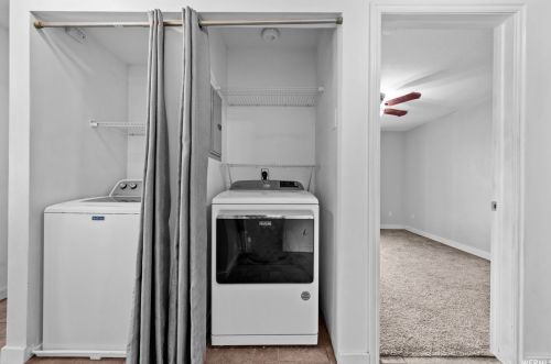 9229 Jefferson Cv, Sandy UT exterior