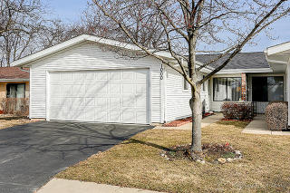 1000 Glastonbury Ln, Schaumburg IL  60193-3741 exterior