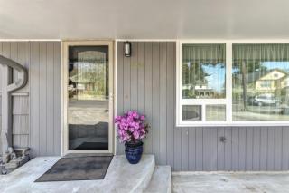 1041 92nd St, Seattle, WA 98115-2835