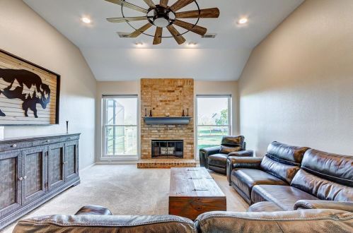 32730 Rogers Rd, Fulshear, TX 77441-6326