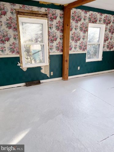 2122 Millcreek Rd, Lancaster PA  17602-4749 exterior