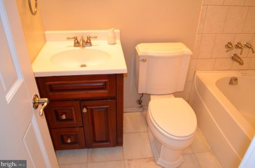 8902 16th St, Silver Spring MD 20910-2231 exterior