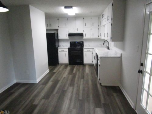 138 Jonesboro Rd, Mcdonough GA  30253-3719 exterior