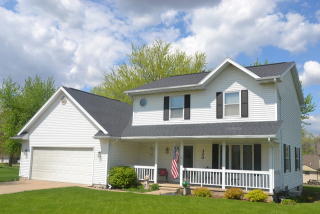 320 Fieldstone Ln, Nelson, IL 61021-3288