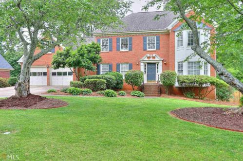 1751 Berry Ln, Lithonia, GA 30078-5907