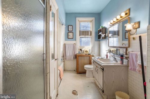 4541 Larchwood Ave, Philadelphia PA 19143-1913 exterior