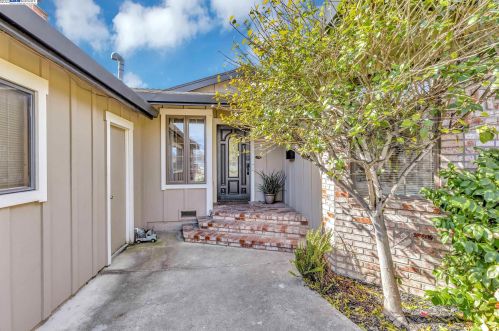 36341 Concord St, Newark, CA 94560-2319