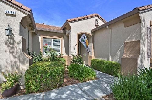 2835 Granite Park Ln, Elk Grove, CA 95758-3616