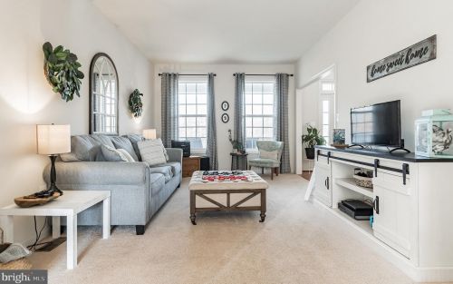 67 Boxwood Dr, Fredericksburg, VA 22406-4896