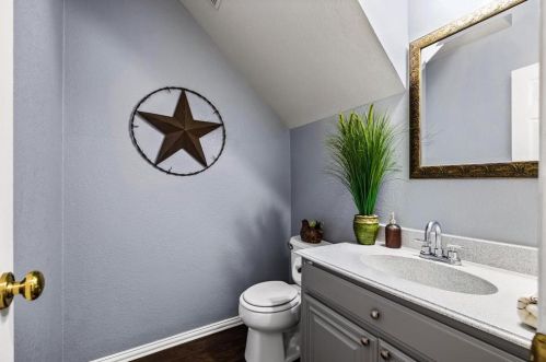 2402 Southlake Ct, Irving TX 75038-5654 exterior