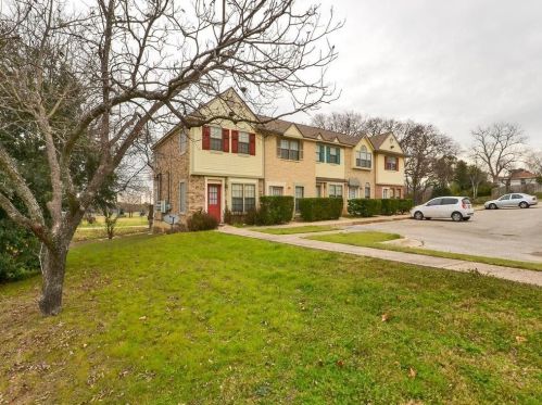 202 College St, Georgetown, TX 78626-5153