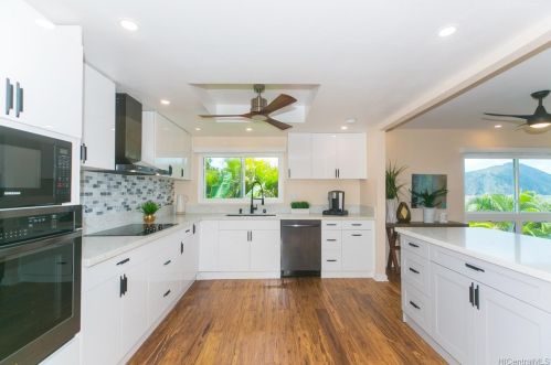 989 Kaluanui Rd, Honolulu HI  96825-1324 exterior
