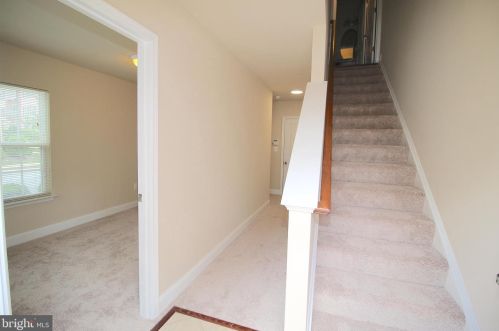 5001 Potomac Highlands Cir, Triangle VA  22172-1780 exterior