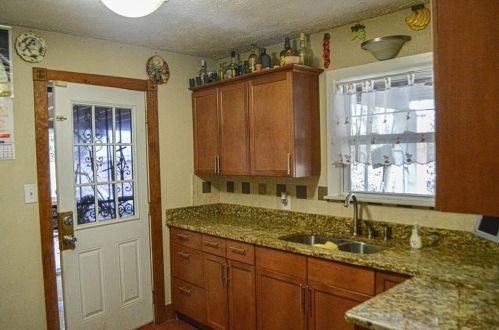 1989 Connally Dr, Atlanta, GA 30344-1167