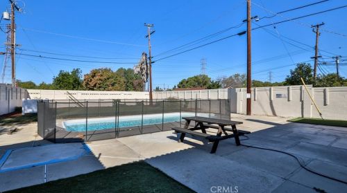 1555 Kimberly Ave, Anaheim CA  92802-2707 exterior