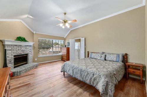 2311 Norwich Dr, Carrollton TX 75006-2632 exterior