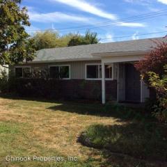 810 37th Ave, Eugene OR  97405-4526 exterior