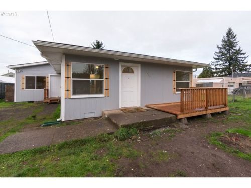 1424 Filbert St, Lebanon, OR 97355-4017