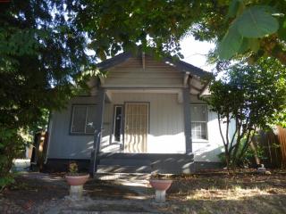 818 64th St, Tacoma WA  98404-2338 exterior