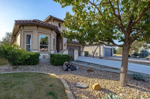 221 Indigo Ln, Georgetown, TX 78628-6995
