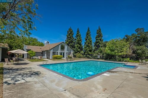 1002 Pinehurst Ct, Concord CA  94521-4532 exterior
