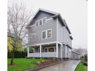 712 43rd Ave, Portland, OR 97213-1616