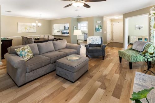 312 Hollyfax Cir, Atlanta GA  30328-5702 exterior